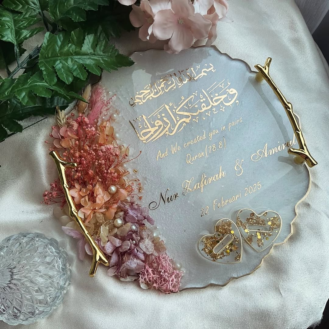 Eternal Love Round Ring Platter – Personalized Nikah Tray