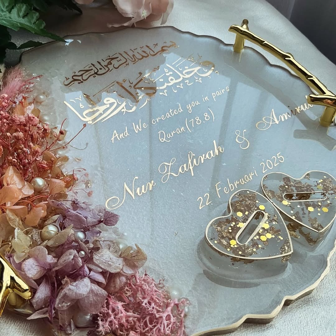 Eternal Love Round Ring Platter – Personalized Nikah Tray